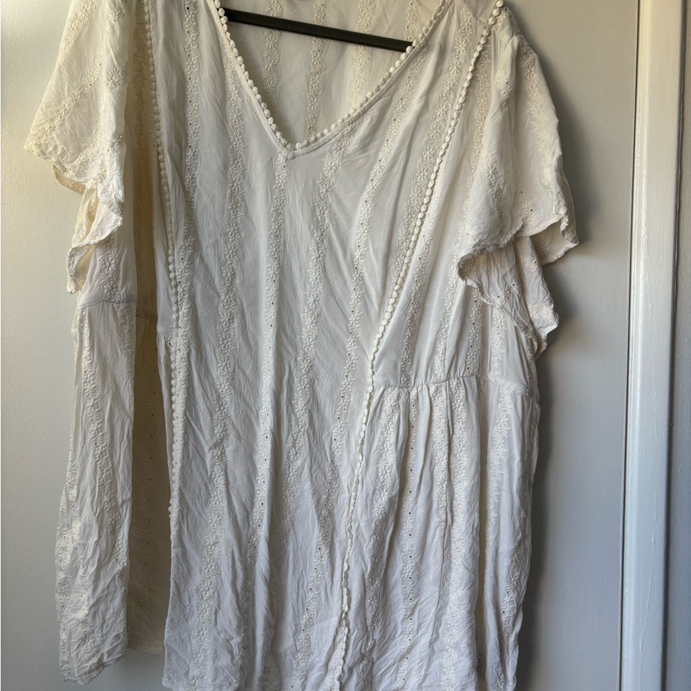Torrid White Elegant Short Sleeve Blouse